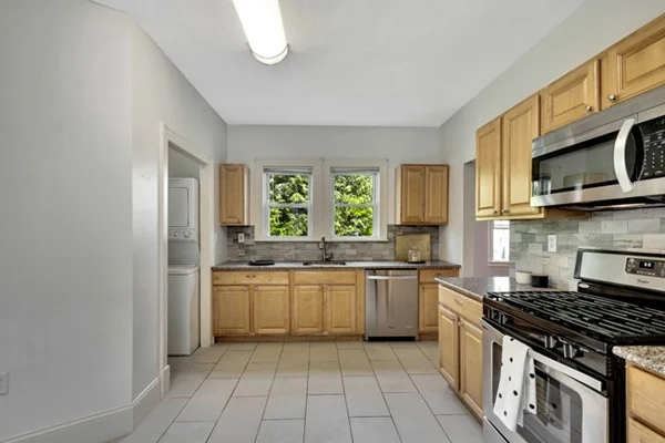 3 bed, 1 bath apartment for rent at 79 Flint Unit 2, East Somerville — photo 16 of 19