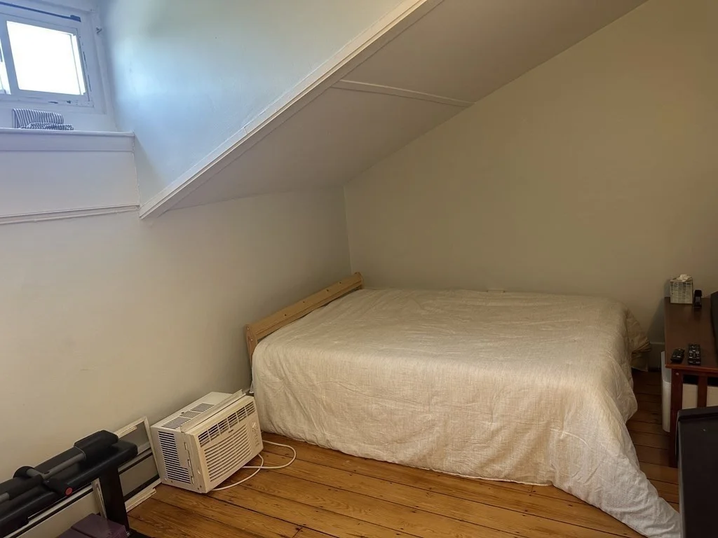 3 bed, 1 bath apartment for rent at 79 Franklin St Unit 2, Allston — photo 10 of 12