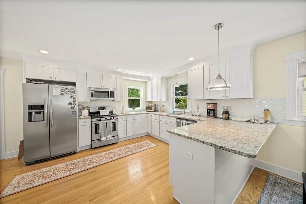 3 bed, 2 bath apartment for rent at 79 Fremont Unit 2, Winter Hill — photo 8 of 27