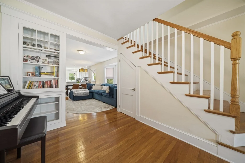 3 bed, 2 bath apartment for rent at 79 Fremont Unit 2, Winter Hill — photo 15 of 27