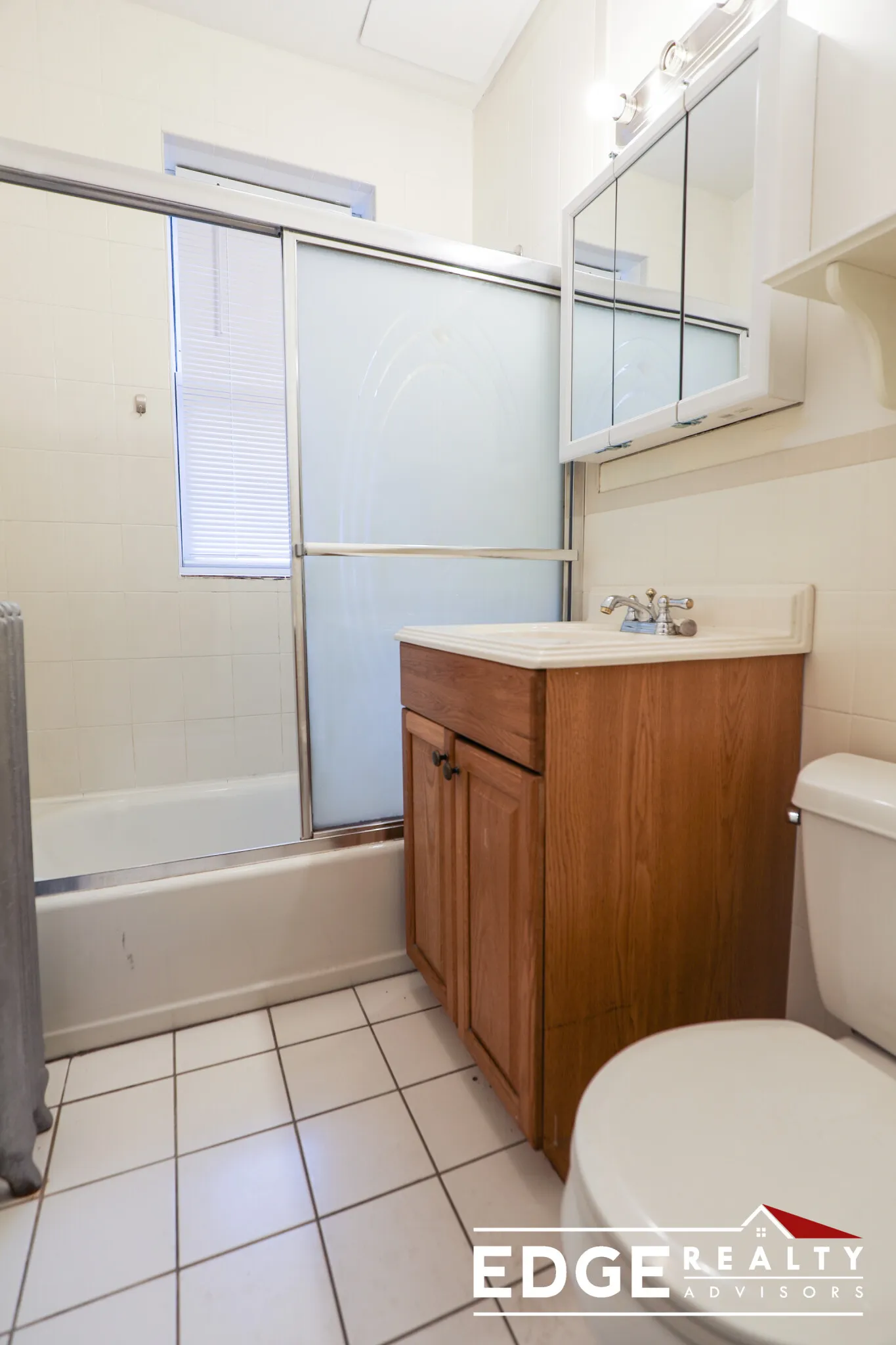 3 bed, 1 bath apartment for rent at 79 Glenville Ave Unit 1, Brighton — photo 4 of 7