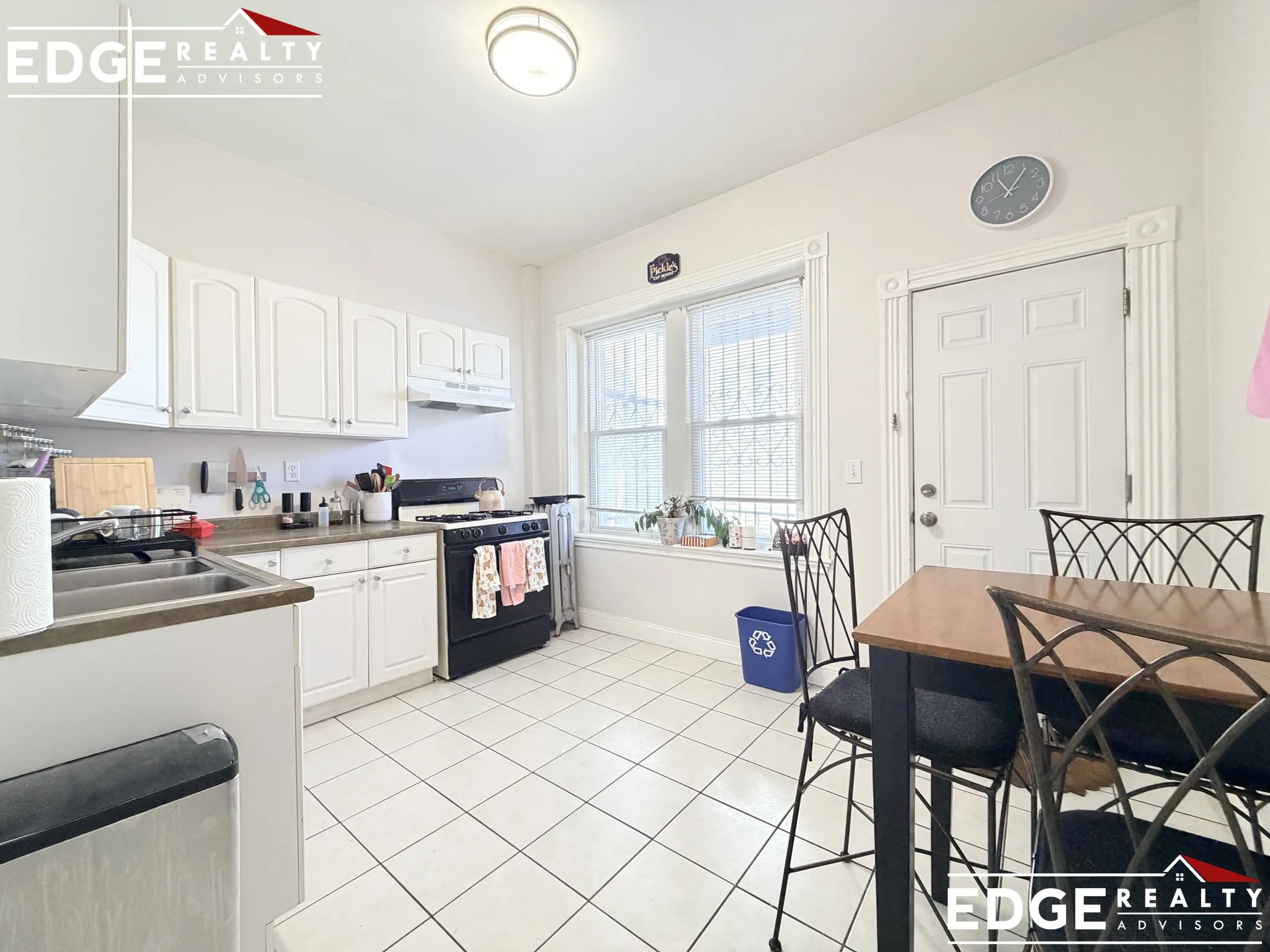 2 bed, 1 bath apartment for rent at 79 Glenville Ave Unit 2, Brighton — photo 4 of 12