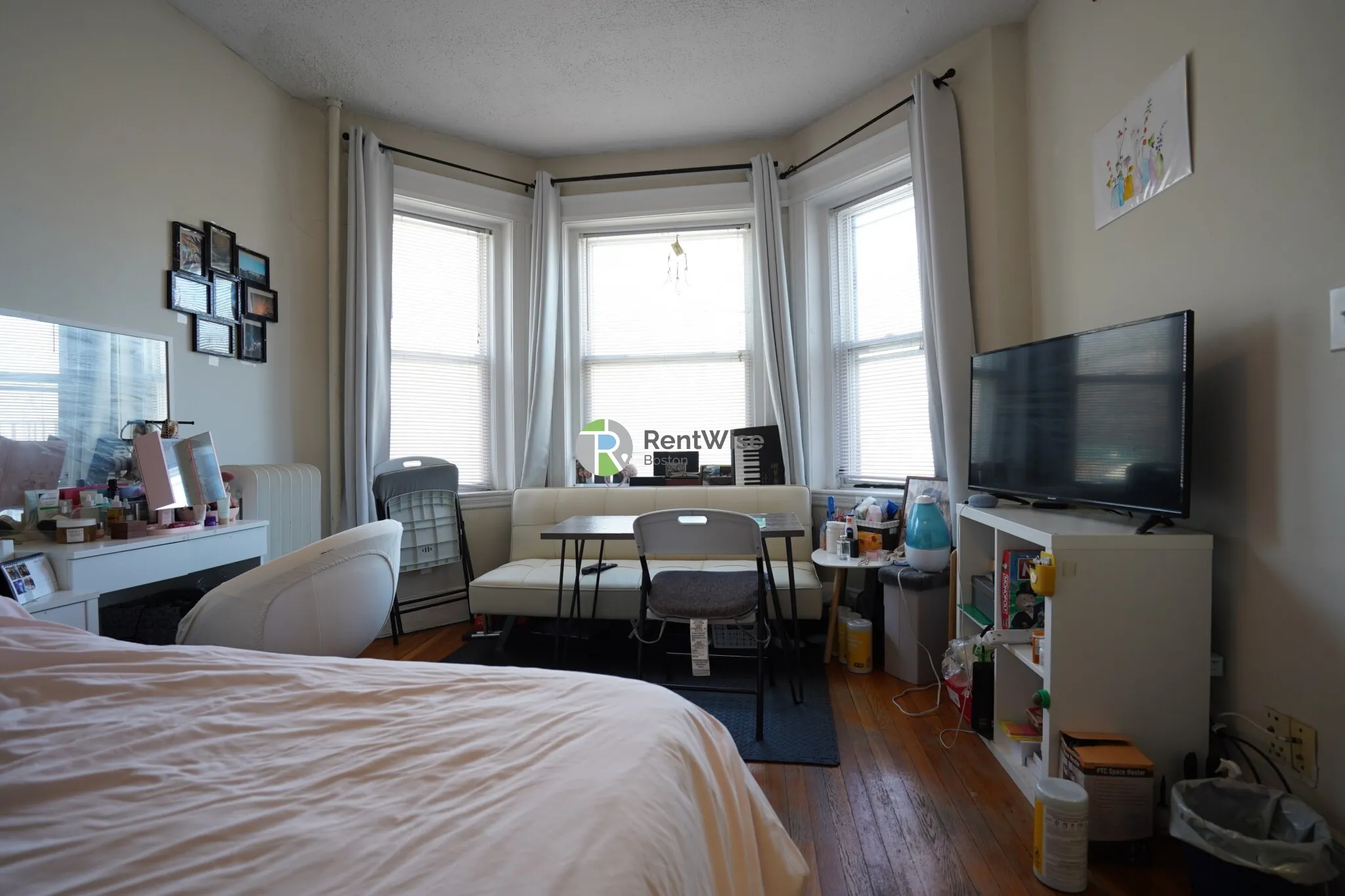 Studio bed, 1 bath apartment for rent at 79 Gordon St Unit 11, Brighton — photo 2 of 13