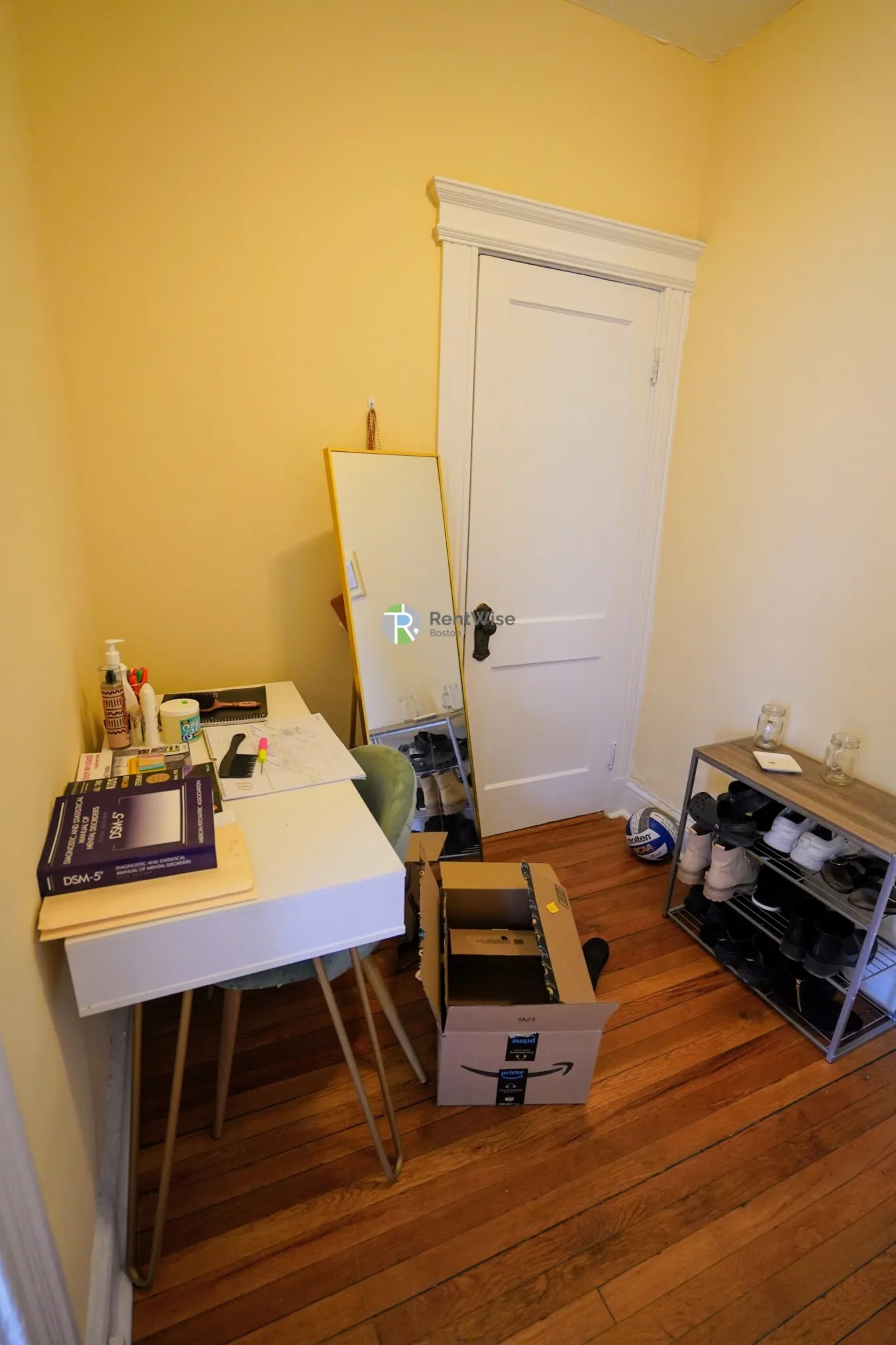1 bed, 1 bath apartment for rent at 79 Gordon St Unit 14, Brighton — photo 3 of 13