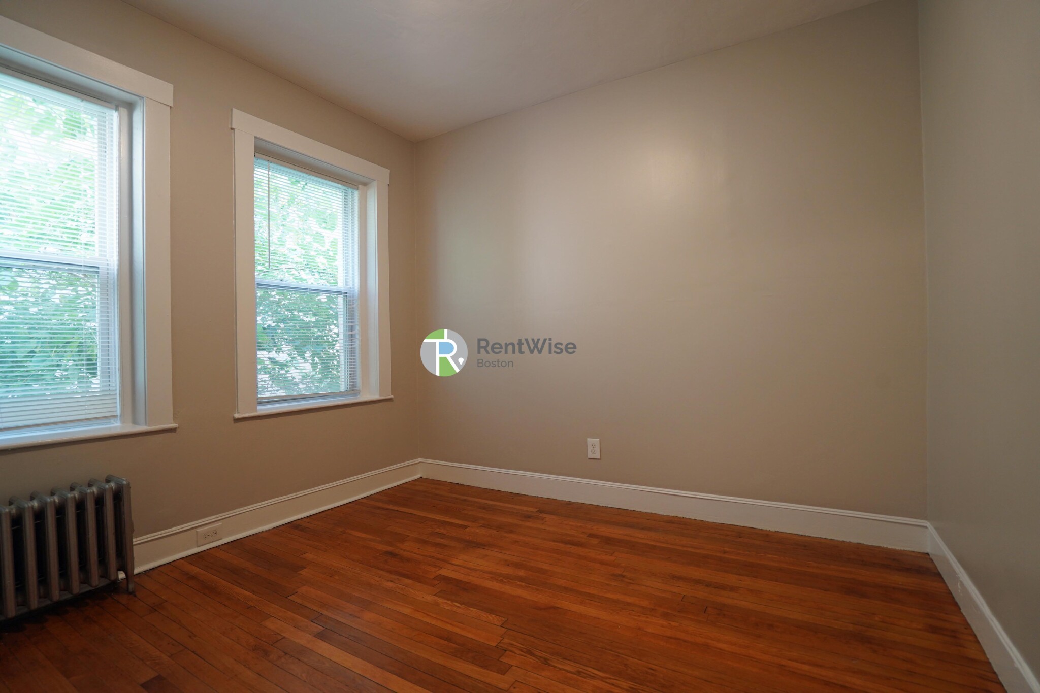 Studio bed, 1 bath apartment for rent at 79 Gordon St Unit 2, Brighton — photo 2 of 13
