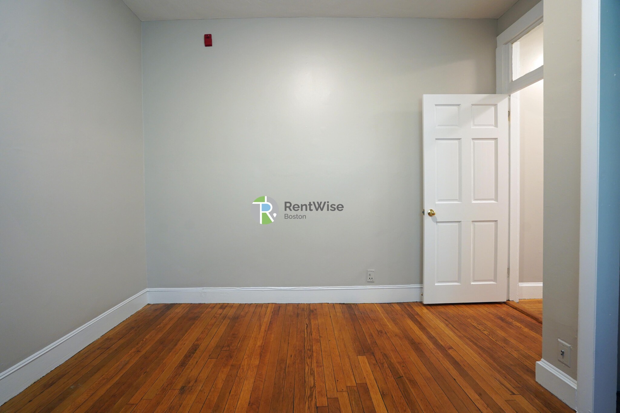 Studio bed, 1 bath apartment for rent at 79 Gordon St Unit 2, Brighton — photo 4 of 13
