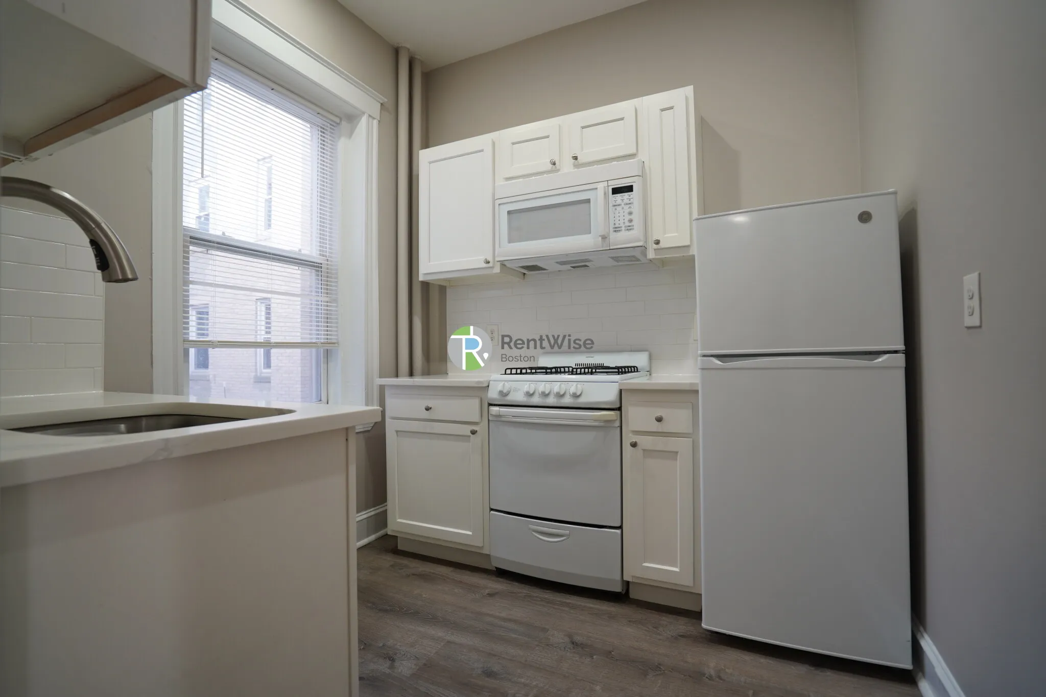 Studio bed, 1 bath apartment for rent at 79 Gordon St Unit 3, Brighton — photo 7 of 14