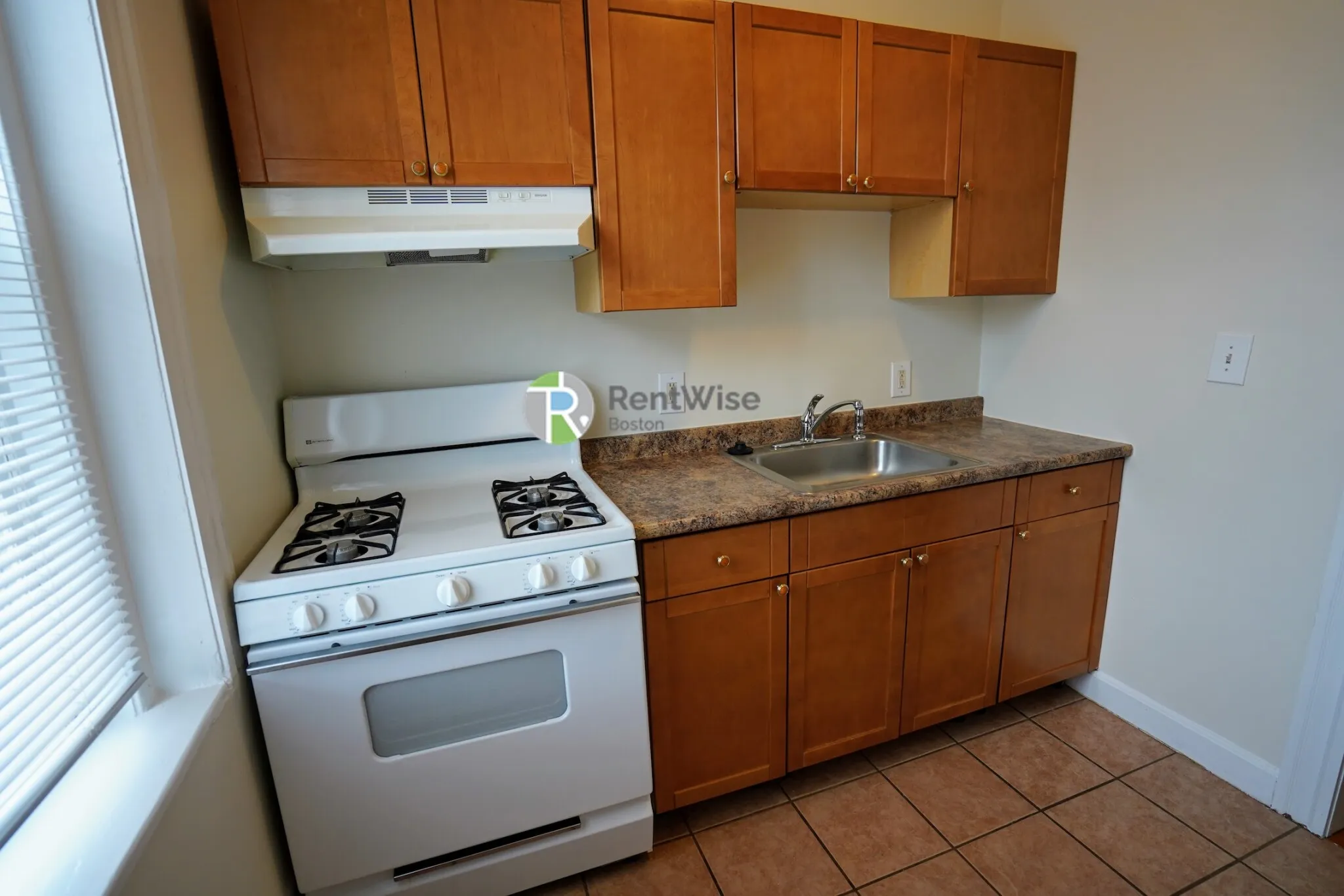 1 bed, 1 bath apartment for rent at 79 Gordon St Unit 4, Brighton — photo 6 of 16