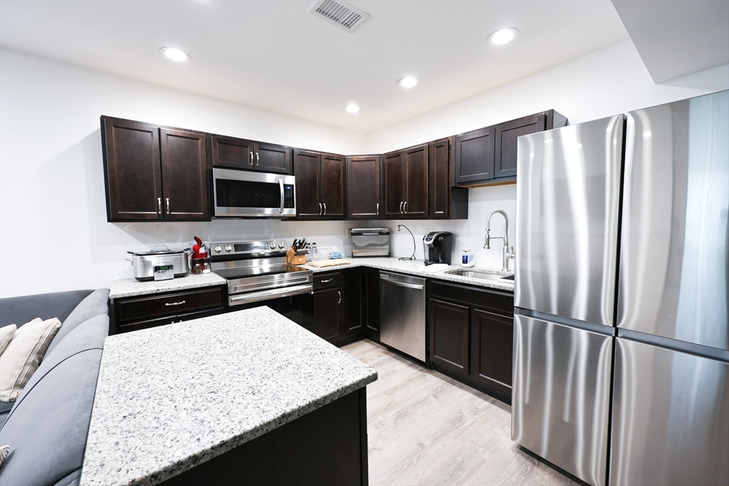 1 bed, 1 bath apartment for rent at 79 Granite St Unit 1, Weymouth — photo 1 of 12