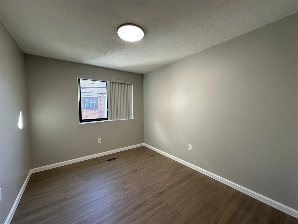 3 bed, 2 bath apartment for rent at 79 Greenbrook Dr Unit 79, Stoughton — photo 5 of 10