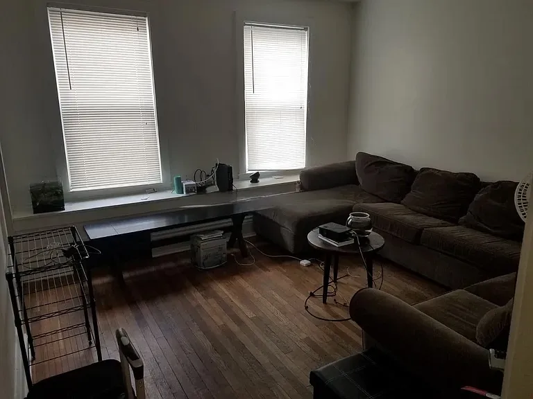 4 bed, 1 bath apartment for rent at 79 Hammond St Unit 79, Banks Square — photo 3 of 13