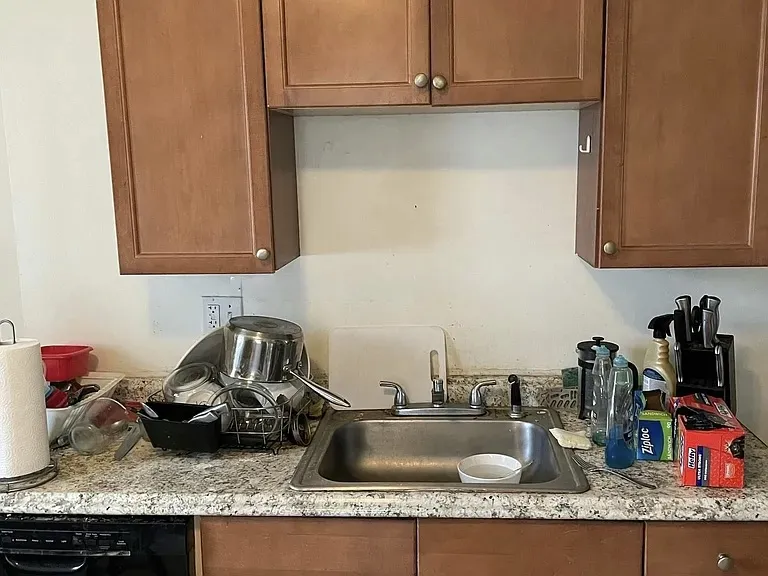 4 bed, 1 bath apartment for rent at 79 Hammond St Unit 79, Banks Square — photo 1 of 13
