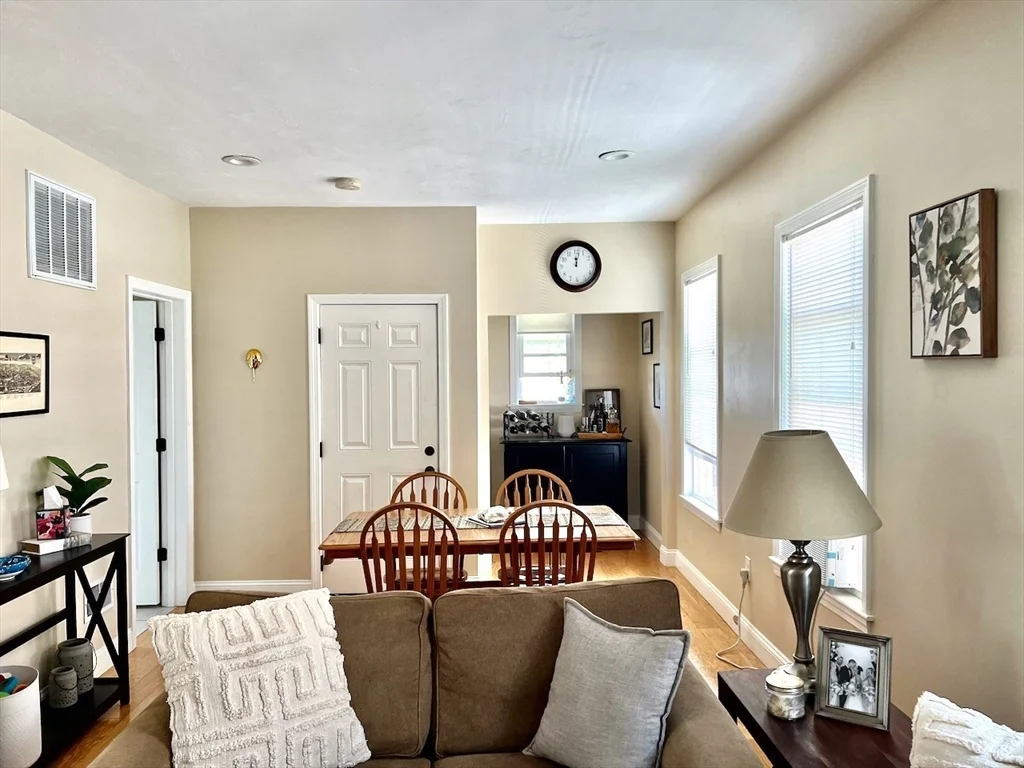 3 bed, 1 bath apartment for rent at 79 Harborview St Unit 3, Dorchester — photo 11 of 24