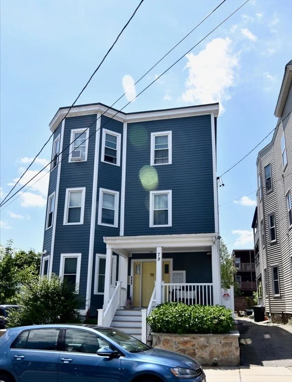 3 bed, 1 bath apartment for rent at 79 Harborview St Unit 3, Dorchester — photo 4 of 24