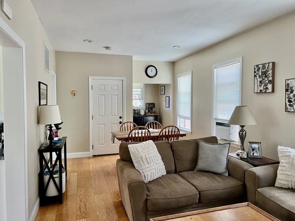 3 bed, 1 bath apartment for rent at 79 Harborview St Unit 3, Dorchester — photo 10 of 24