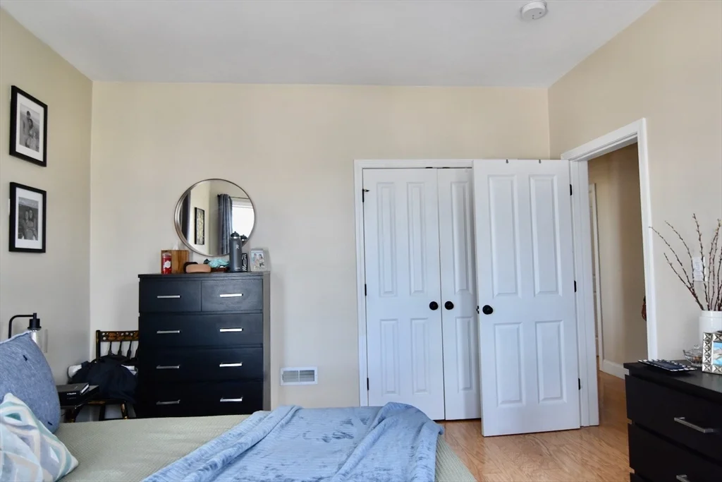 3 bed, 1 bath apartment for rent at 79 Harborview St Unit 3, Dorchester — photo 16 of 24