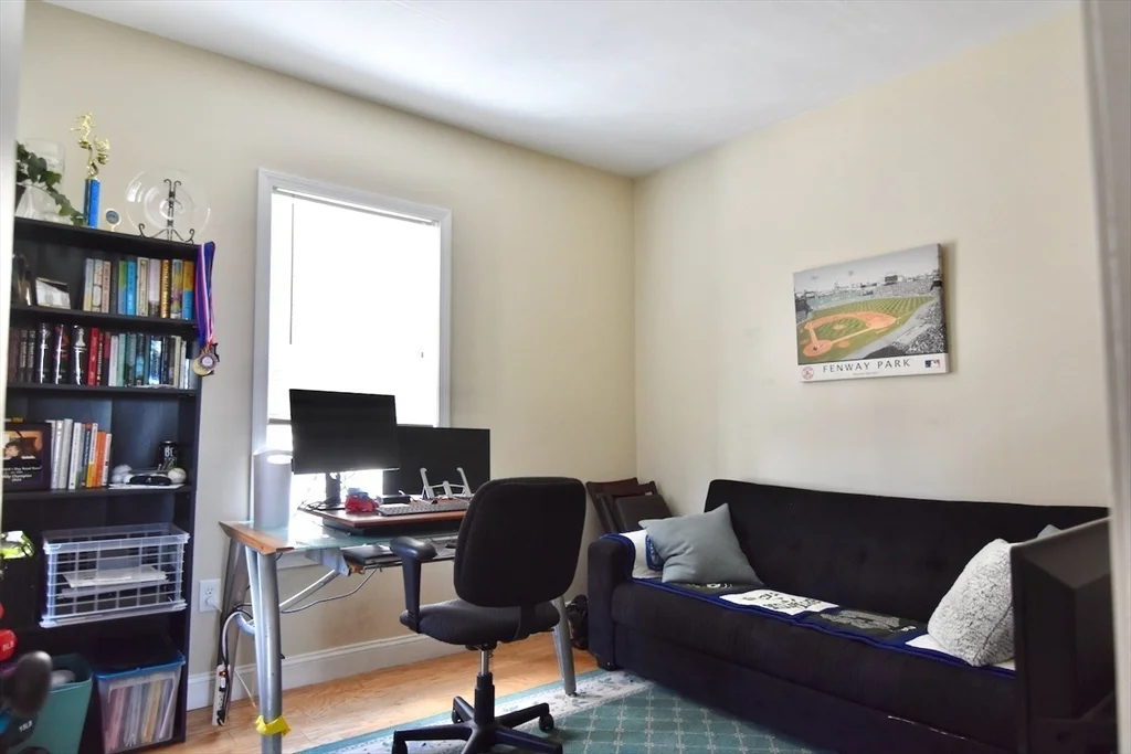 3 bed, 1 bath apartment for rent at 79 Harborview St Unit 3, Dorchester — photo 20 of 24