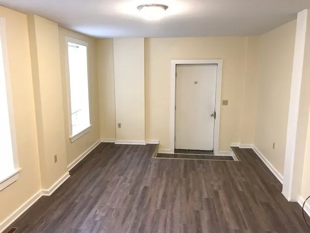 3 bed, 1 bath apartment for rent at 79 Hawley St Unit A, Northampton — photo 3 of 14