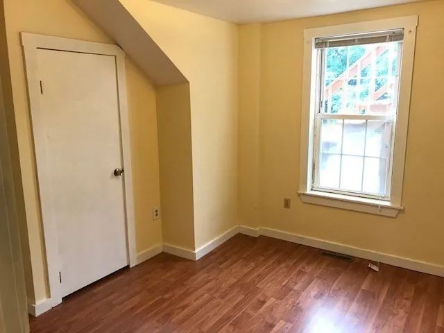 3 bed, 1 bath apartment for rent at 79 Hawley St Unit A, Northampton — photo 10 of 14