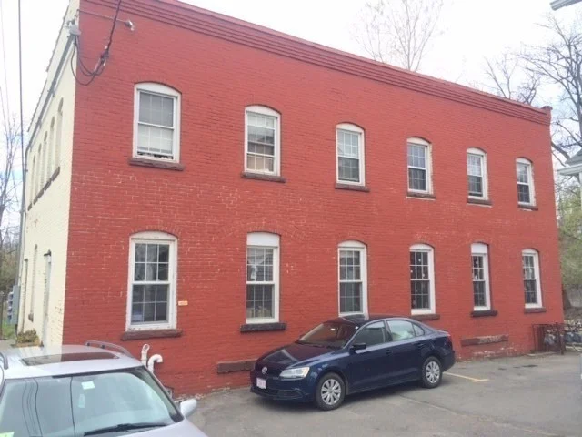 2 bed, 1 bath apartment for rent at 79 Hawley St Unit B, Northampton — photo 2 of 19