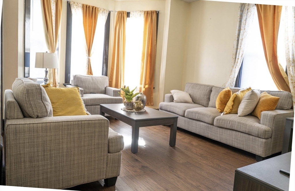 4 bed, 1 bath apartment for rent at 79 Heath St Unit 2, Mission Hill — photo 1 of 15