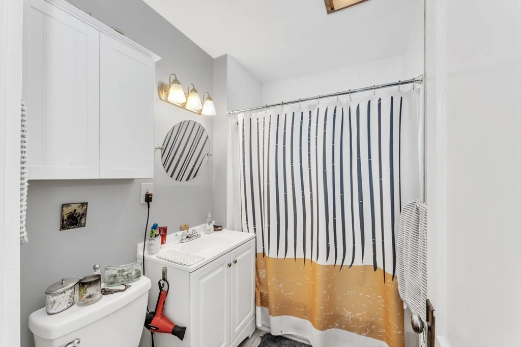 2 bed, 1 bath apartment for rent at 79 Hewlett Unit 2, Roslindale — photo 12 of 21