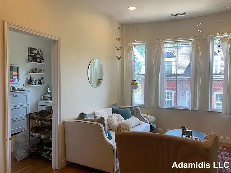 4 bed, 2 bath apartment for rent at 79 Highland St Unit 2, Roxbury — photo 12 of 22