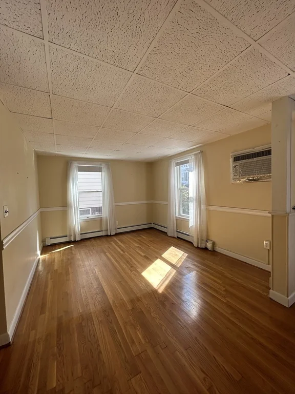 3 bed, 1 bath apartment for rent at 79 Hudson Unit 1, Powder House Square — photo 6 of 16