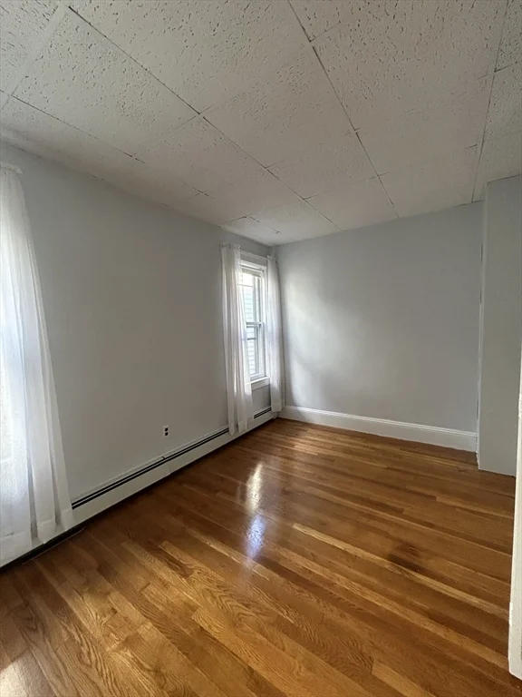 3 bed, 1 bath apartment for rent at 79 Hudson Unit 1, Powder House Square — photo 8 of 16