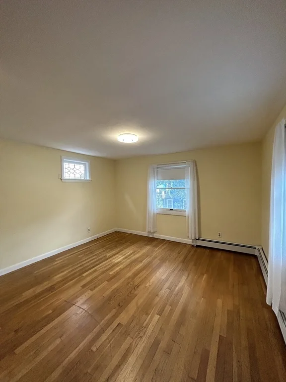 3 bed, 1 bath apartment for rent at 79 Hudson Unit 1, Powder House Square — photo 11 of 16