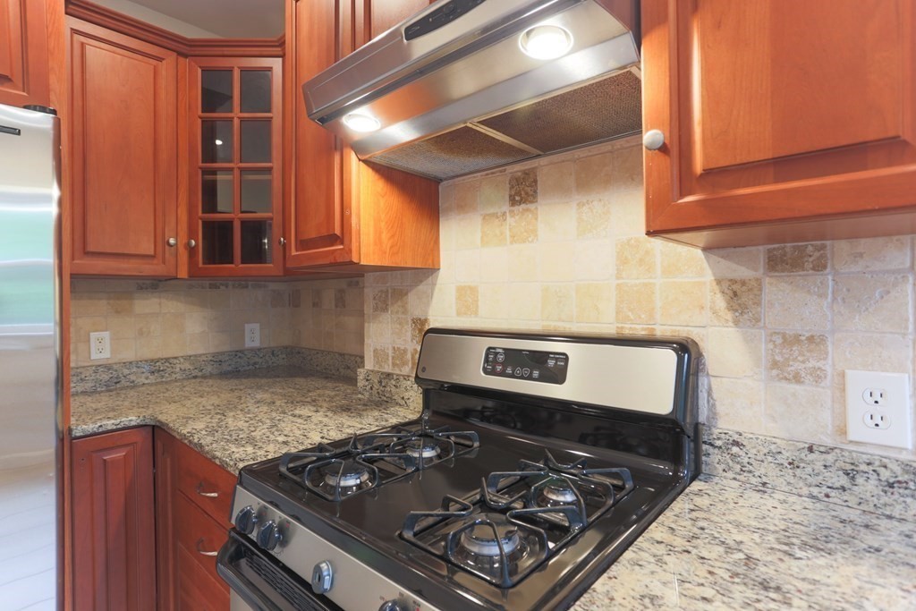 3 bed, 1 bath apartment for rent at 79 Jason St Unit 79, Arlington — photo 14 of 32