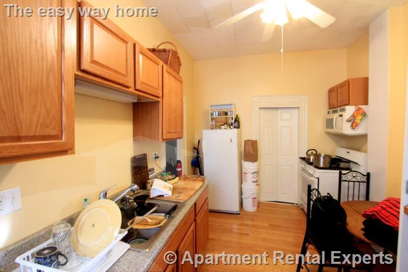 1 bed, 1 bath apartment for rent at 79 Kinnaird St, Central Square — photo 4 of 11
