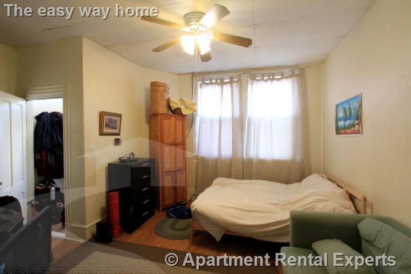 1 bed, 1 bath apartment for rent at 79 Kinnaird St, Central Square — photo 5 of 11