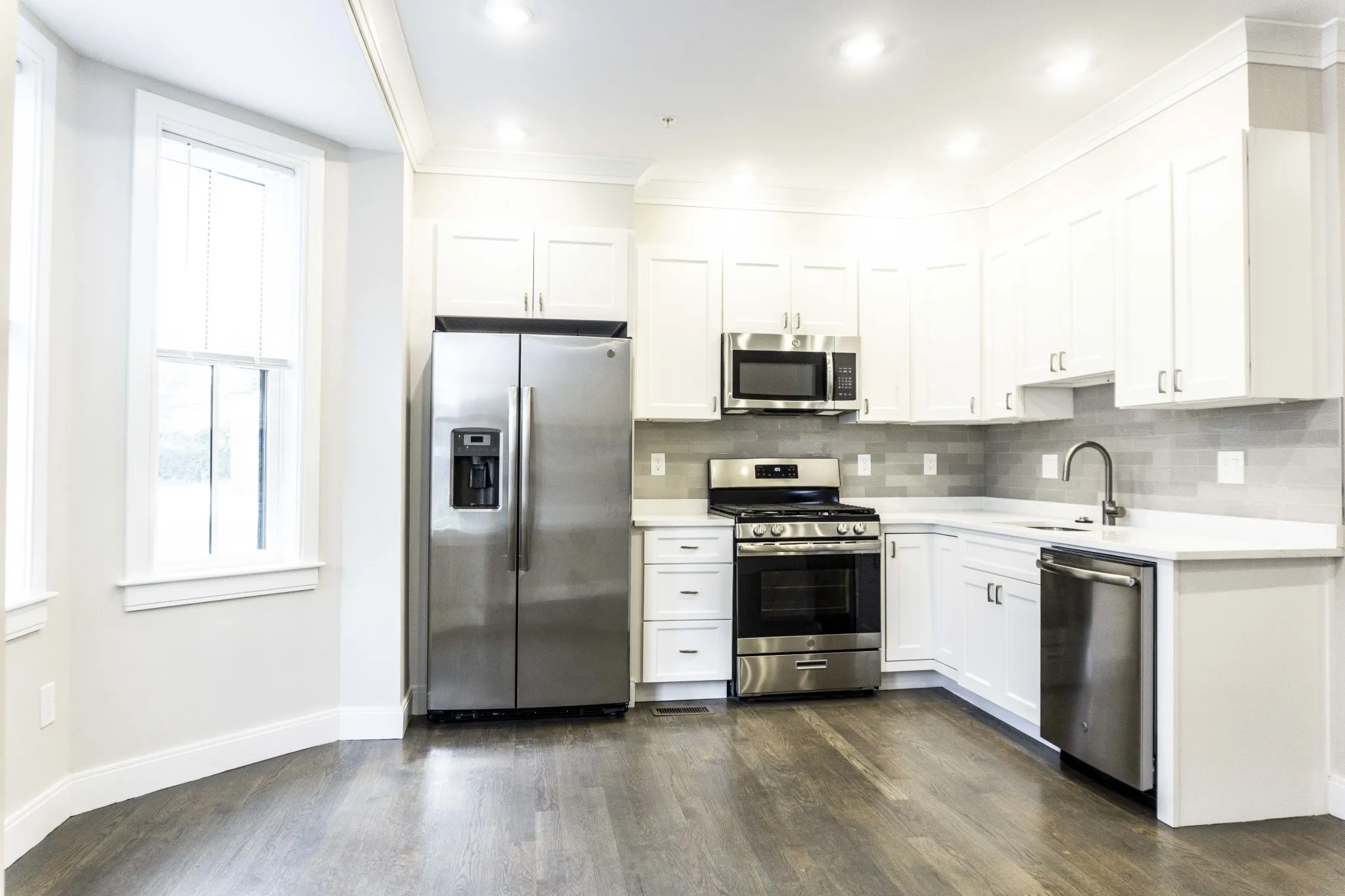 3 bed, 2.5 bath apartment for rent at 79 Linden St Unit 01, Brighton — photo 5 of 11