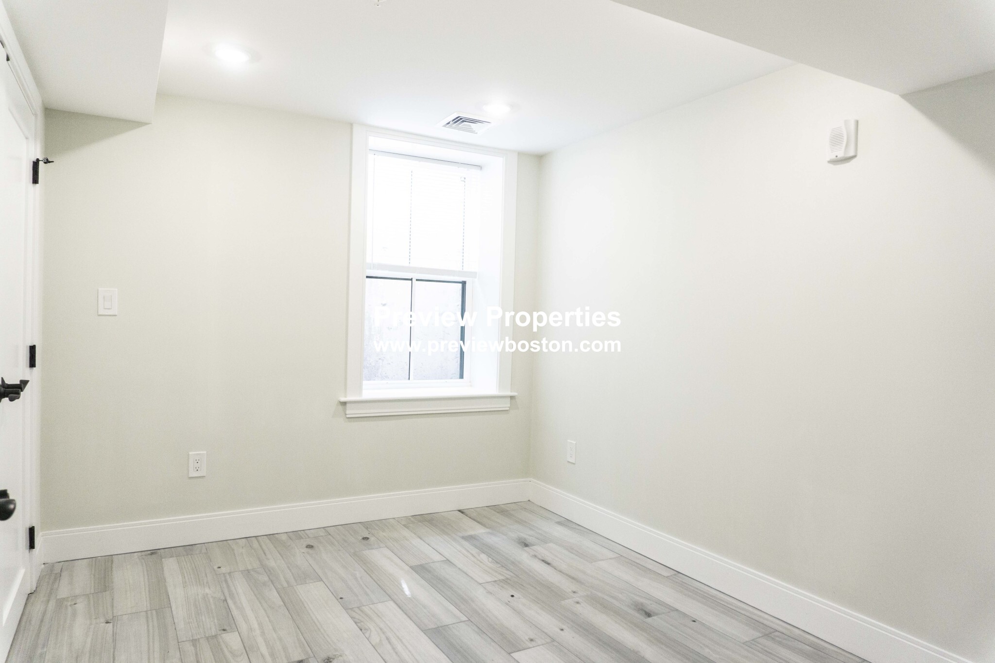 3 bed, 2.5 bath apartment for rent at 79 Linden St Unit 1P, Allston — photo 4 of 9