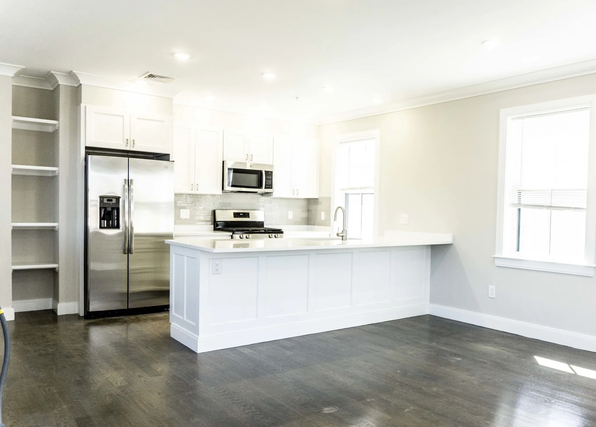 3 bed, 2.5 bath apartment for rent at 79 Linden St Unit 3, Brighton — photo 1 of 10