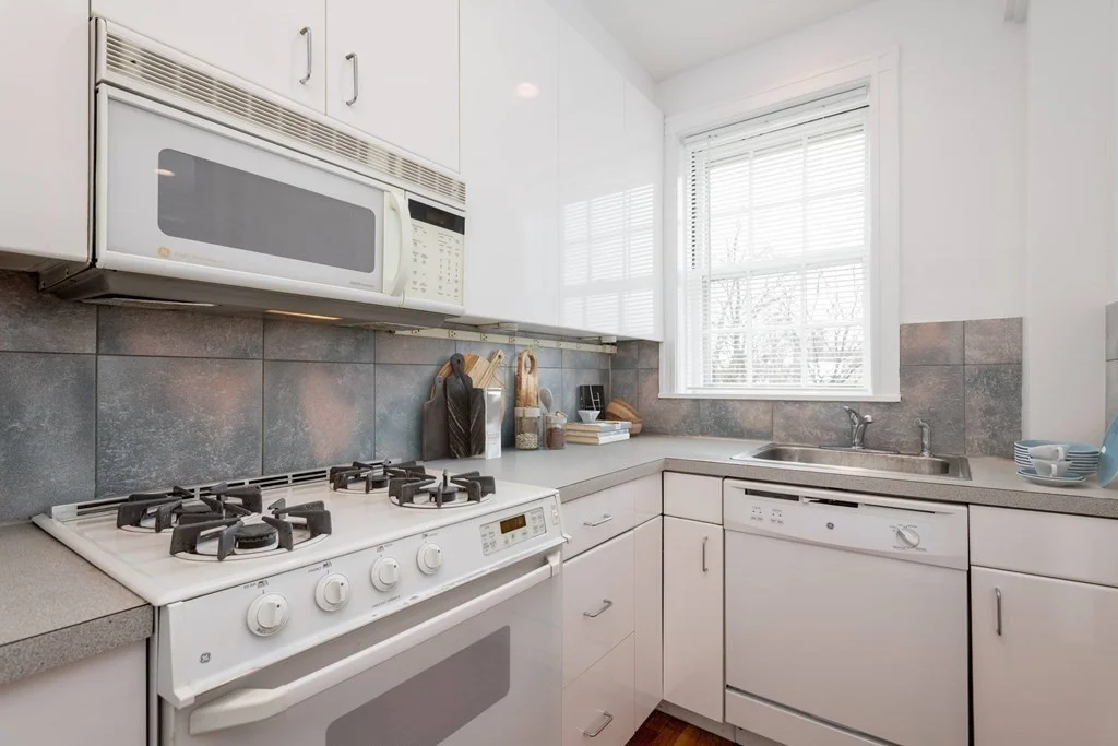 2 bed, 1 bath apartment for rent at 79 Martin St Unit 33, Neighborhood Nine — photo 7 of 14