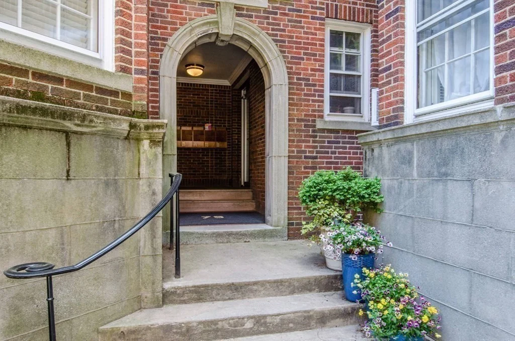 2 bed, 1 bath apartment for rent at 79 Martin St Unit 33, Neighborhood Nine — photo 9 of 14