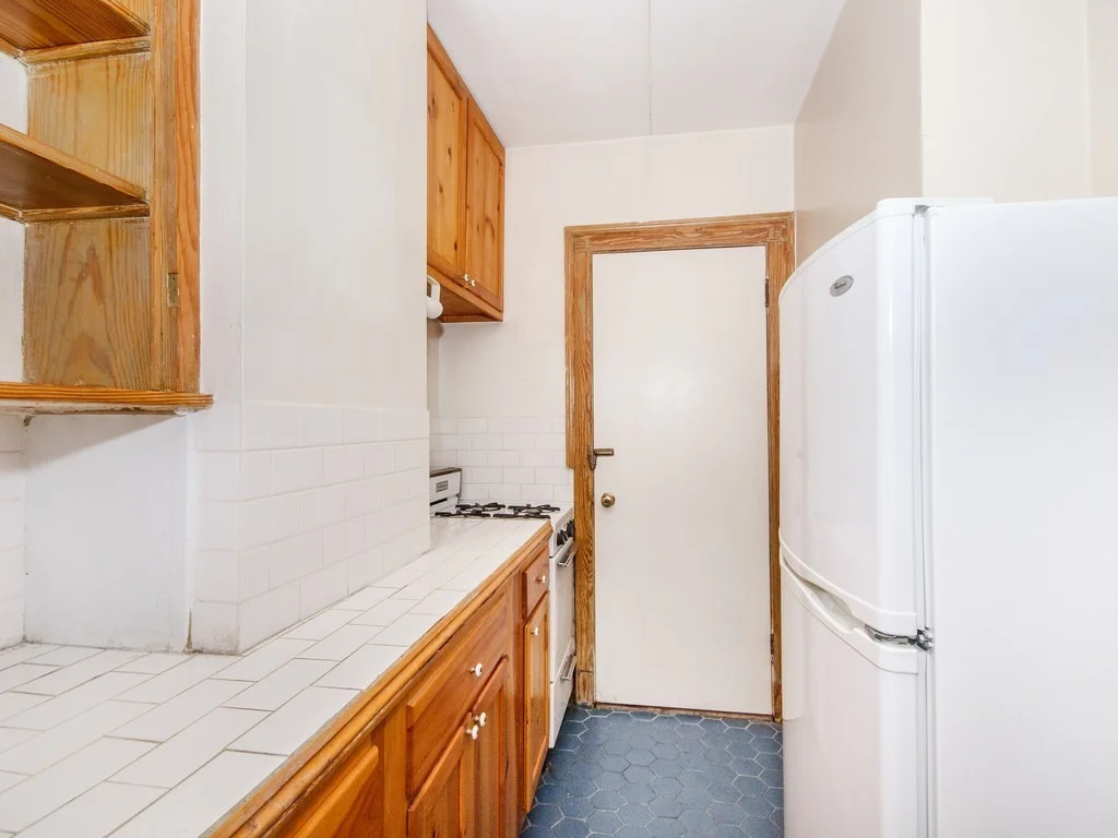 1 bed, 1 bath apartment for rent at 79 Martin Unit 24, Avon Hill — photo 5 of 9
