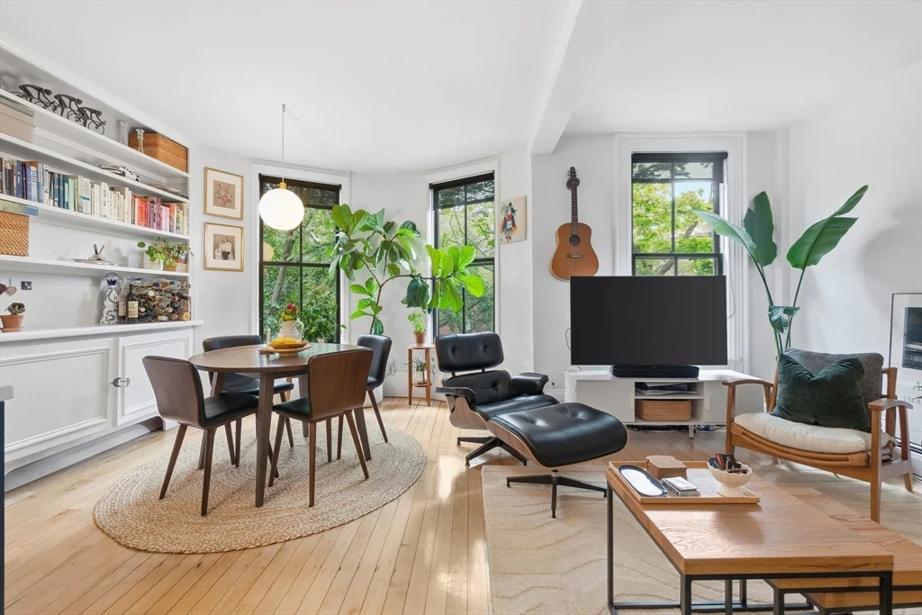 1 bed, 1 bath apartment for rent at 79 Montgomery St Unit 2, South End — photo 1 of 22