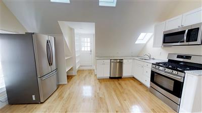 4 bed, 2 bath apartment for rent at 79 Morrison Ave Unit 2, Powder House Square — photo 3 of 14