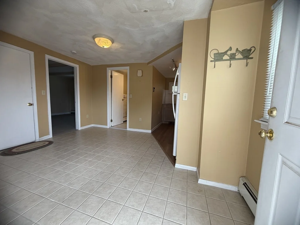 1 bed, 1 bath apartment for rent at 79 N Main St Unit A, North Bellingham — photo 5 of 22