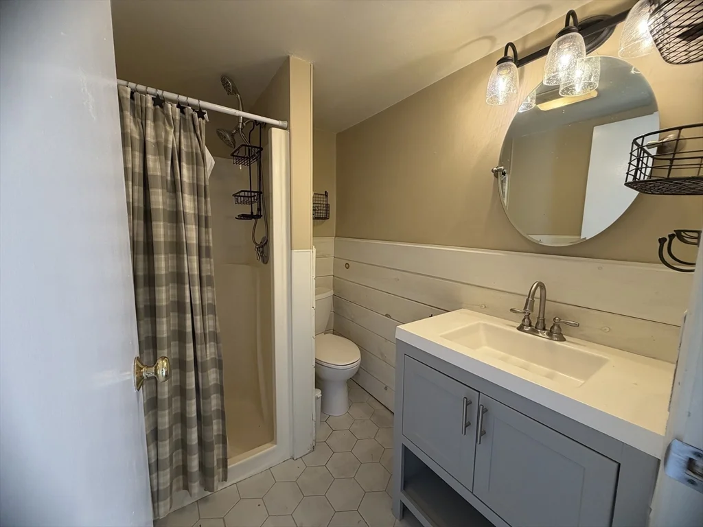 1 bed, 1 bath apartment for rent at 79 N Main St Unit A, North Bellingham — photo 12 of 22