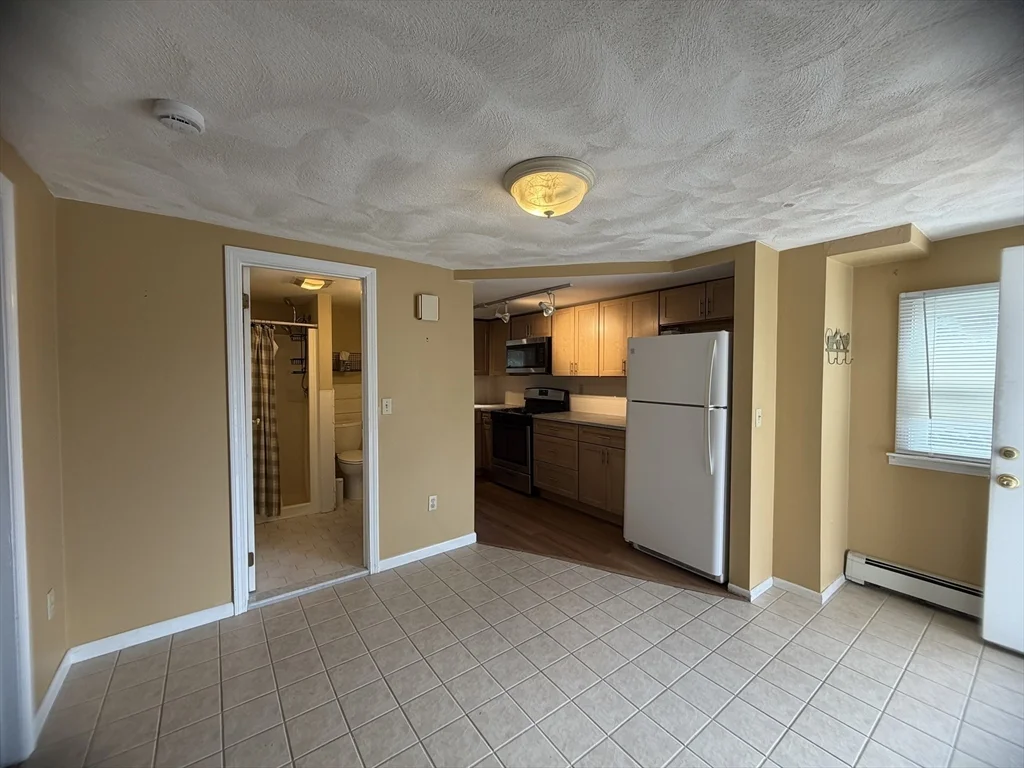 1 bed, 1 bath apartment for rent at 79 N Main St Unit A, North Bellingham — photo 6 of 22