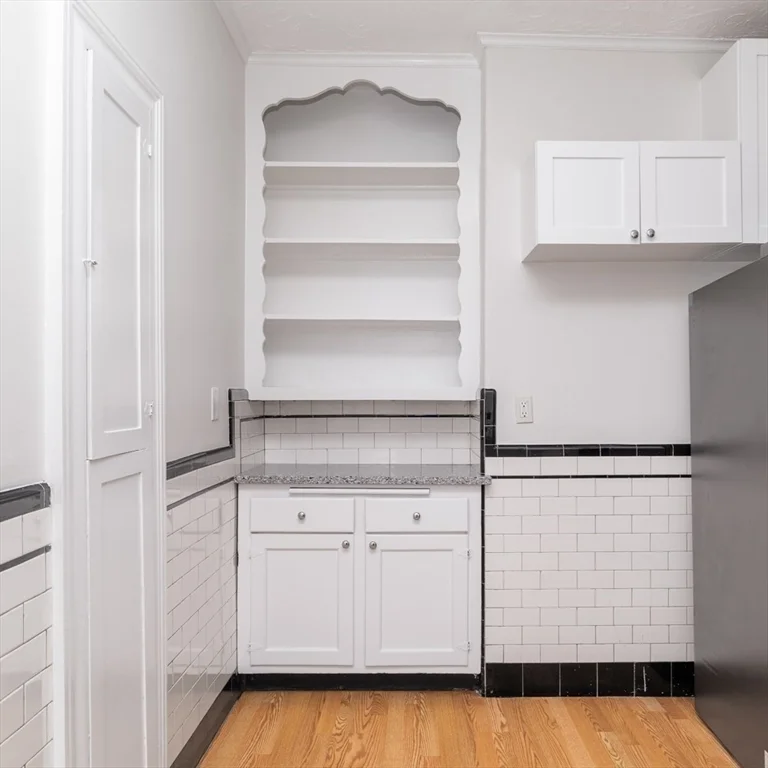2 bed, 1 bath apartment for rent at 79 Naples Unit 1, North Brookline — photo 8 of 16