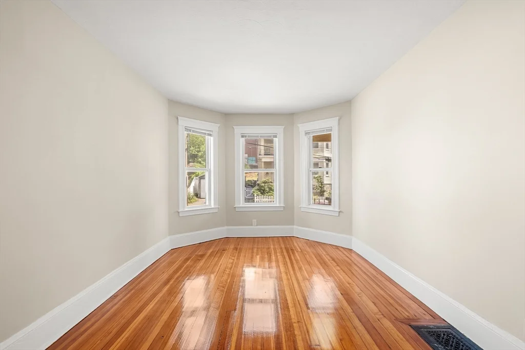 3 bed, 1 bath apartment for rent at 79 Nelson St Unit 1, Dorchester — photo 11 of 27