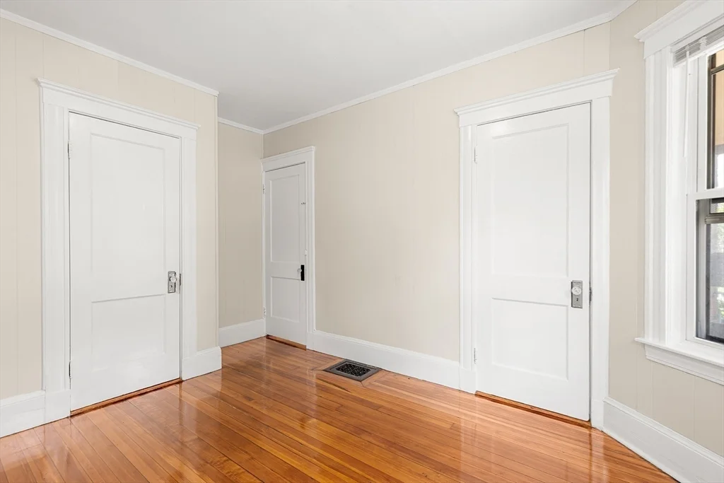 3 bed, 1 bath apartment for rent at 79 Nelson St Unit 1, Dorchester — photo 12 of 27