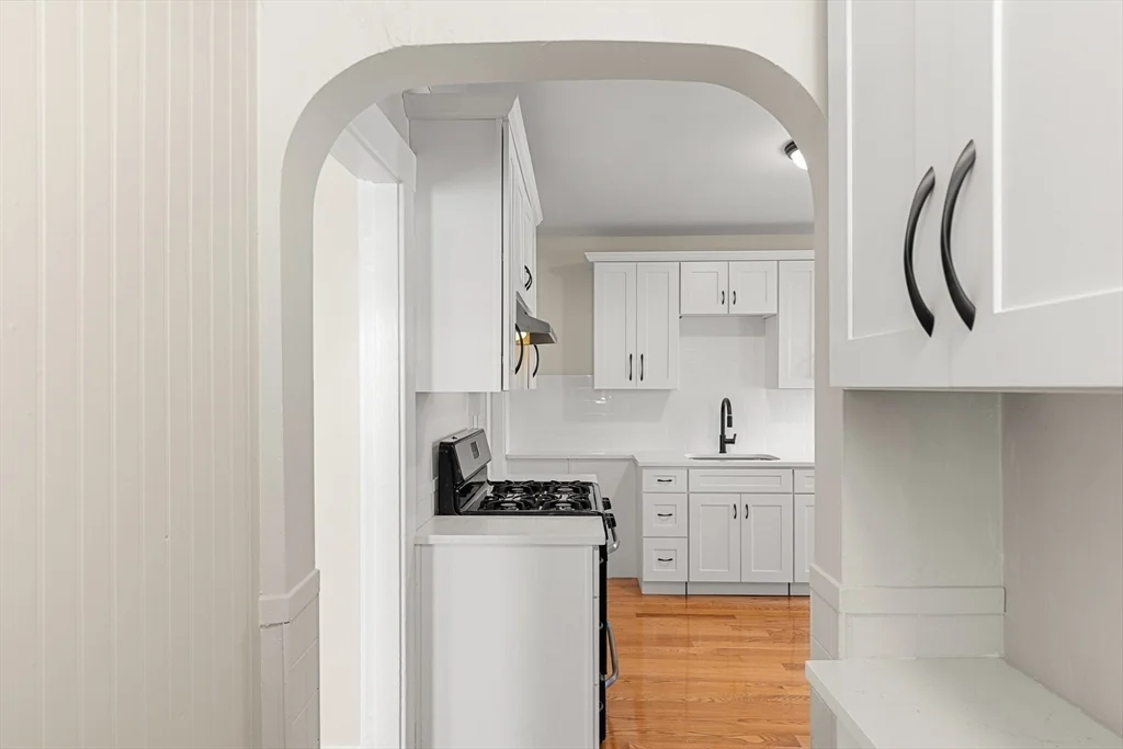 3 bed, 1 bath apartment for rent at 79 Nelson St Unit 1, Dorchester — photo 2 of 27