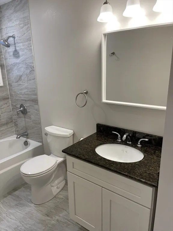 3 bed, 2 bath apartment for rent at 79 Newton St Unit 79, Ward Two — photo 4 of 24