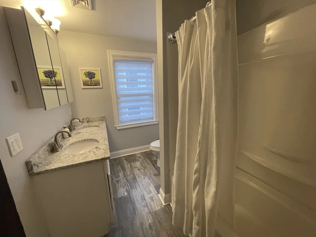 6 bed, 3 bath apartment for rent at 79 Park St, Boston — photo 7 of 18